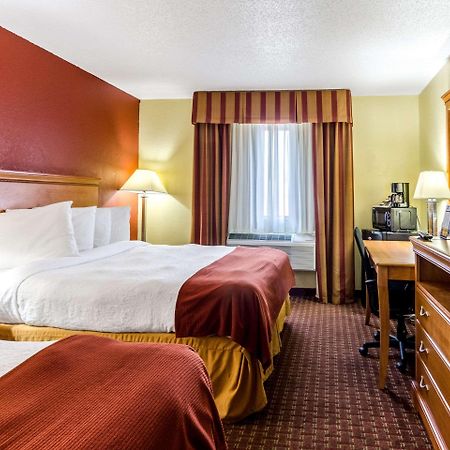 Rodeway Inn & Suites Jacksonville Near Camp Lejeune Exterior photo